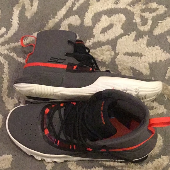 Currys - Picture 3 of 4